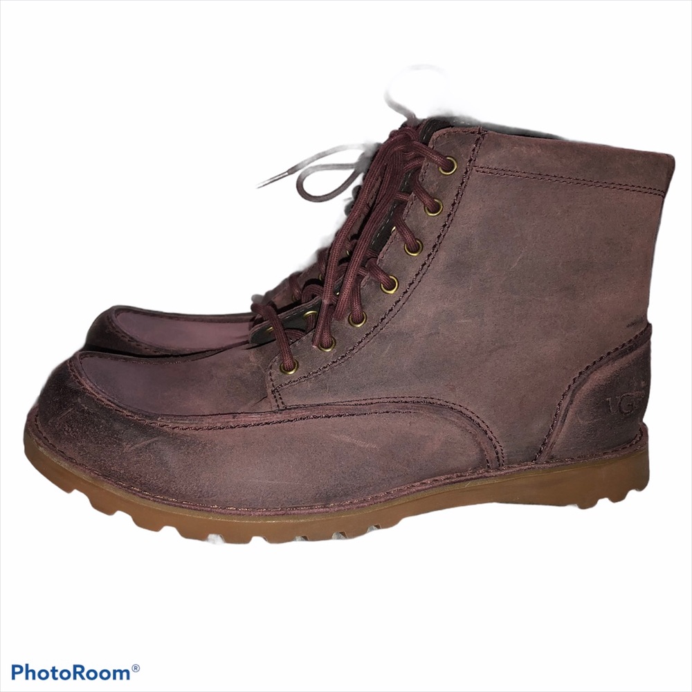Burgundy color Men’s UGG Boots